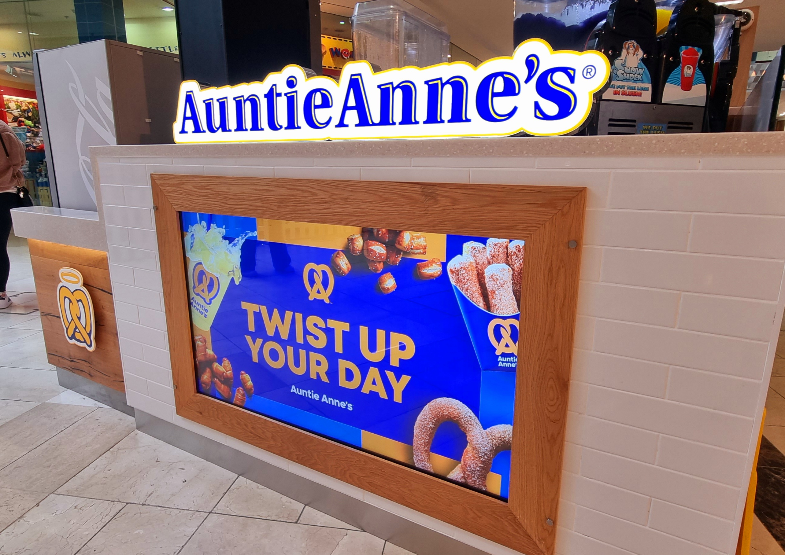 Derbion welcomes Auntie Anne's kiosk
